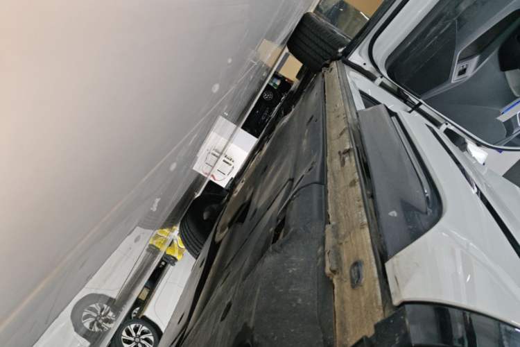 Used Volkswagen Tayron GTE Plug-in Hybrid 2023 280TSI Luxury Plus Advanced Edition Left Side Sill
