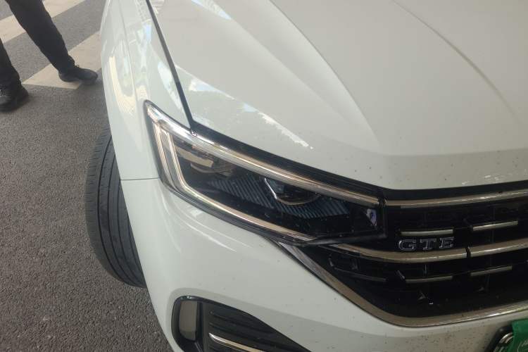 Used Volkswagen Tayron GTE Plug-in Hybrid 2023 280TSI Luxury Plus Advanced Edition Right Front Headlight