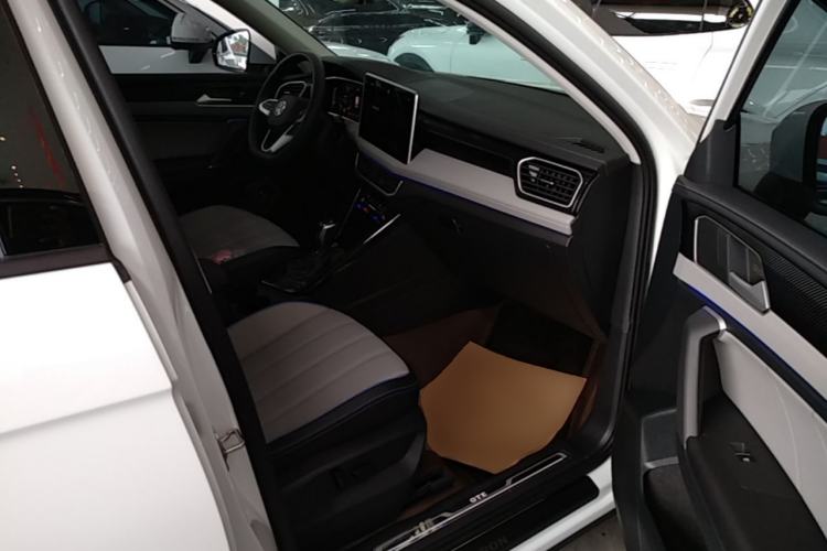 Used Volkswagen Tayron GTE Plug-in Hybrid 2023 280TSI Luxury Plus Advanced Edition Right Front Seat