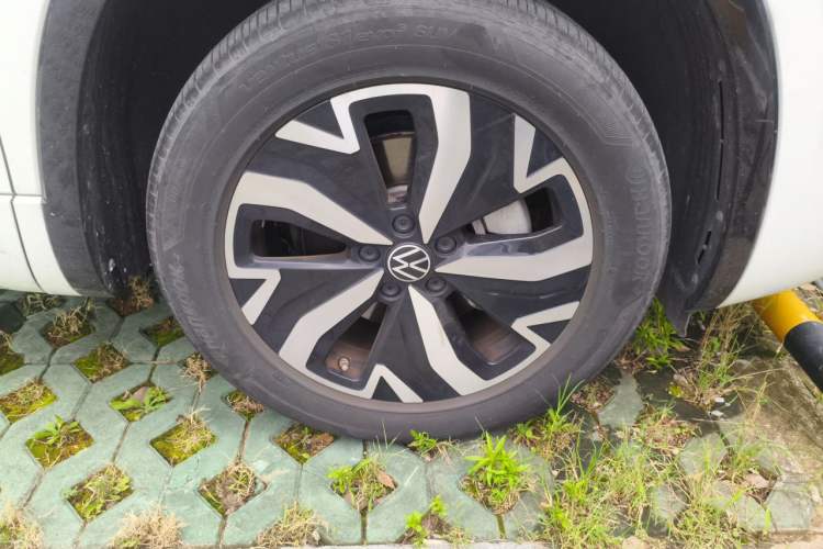 Used Volkswagen Tayron GTE Plug-in Hybrid 2023 280TSI Luxury Plus Advanced Edition Right Front Wheel Hub