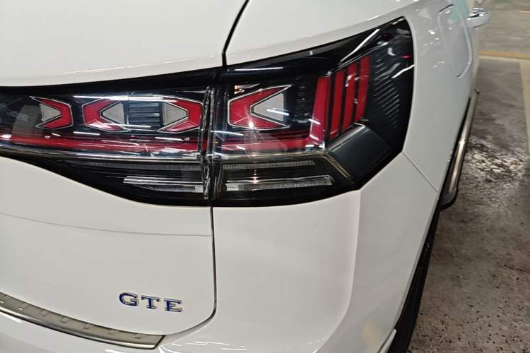 Used Volkswagen Tayron GTE Plug-in Hybrid 2023 280TSI Luxury Plus Advanced Edition Right Rear Taillight