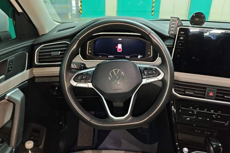 Used Volkswagen Tayron GTE Plug-in Hybrid 2023 280TSI Luxury Plus Advanced Edition Steering Wheel
