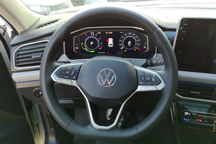 Used Volkswagen Tayron GTE Plug-in Hybrid 2023 280TSI Luxury Plus Advanced Edition Steering Wheel