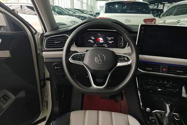 Used Volkswagen Tayron GTE Plug-in Hybrid 2023 280TSI Luxury Plus Advanced Edition Steering Wheel