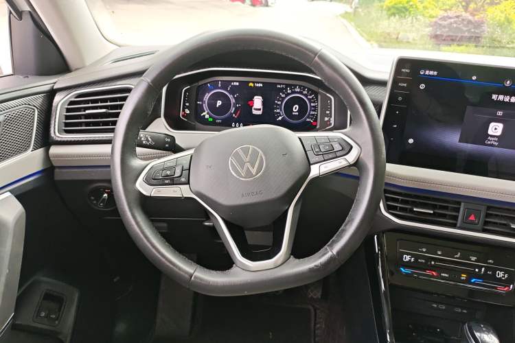 Used Volkswagen Tayron GTE Plug-in Hybrid 2023 280TSI Luxury Plus Advanced Edition Steering Wheel