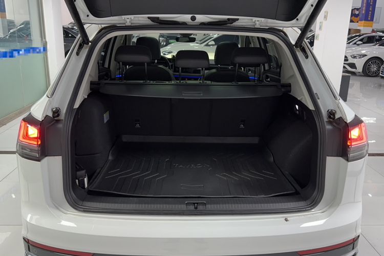 Used Volkswagen Tayron GTE Plug-in Hybrid 2023 280TSI Luxury Plus Advanced Edition Trunk