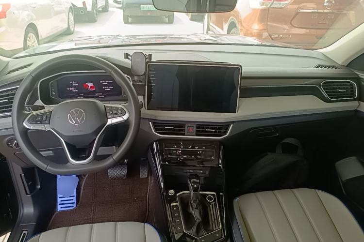 Used Volkswagen Tayron GTE Plug-in Hybrid 2024 280TSI Luxury Plus Advanced Edition Center Console