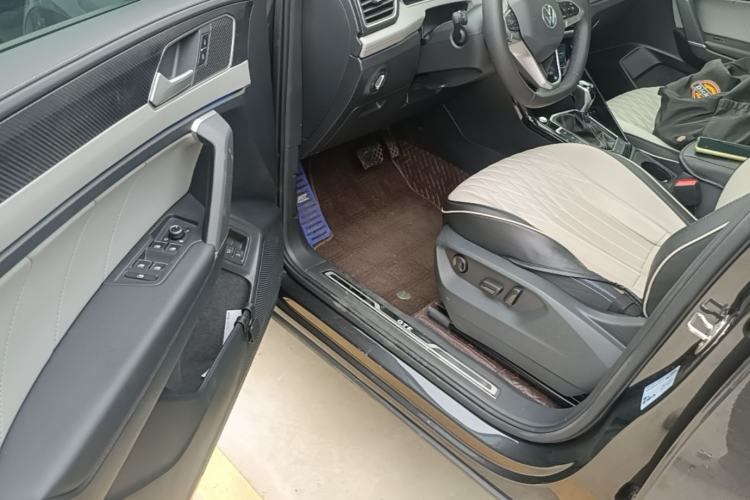 Used Volkswagen Tayron GTE Plug-in Hybrid 2024 280TSI Luxury Plus Advanced Edition Driver Seat
