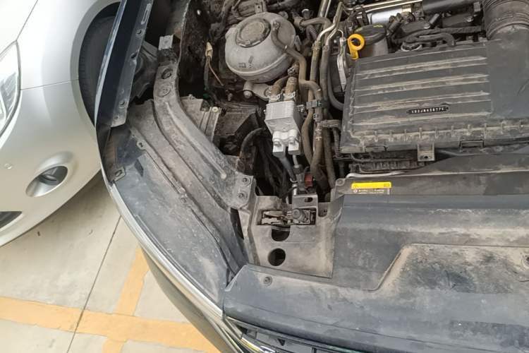 Used Volkswagen Tayron GTE Plug-in Hybrid 2024 280TSI Luxury Plus Advanced Edition Engine Bay Right