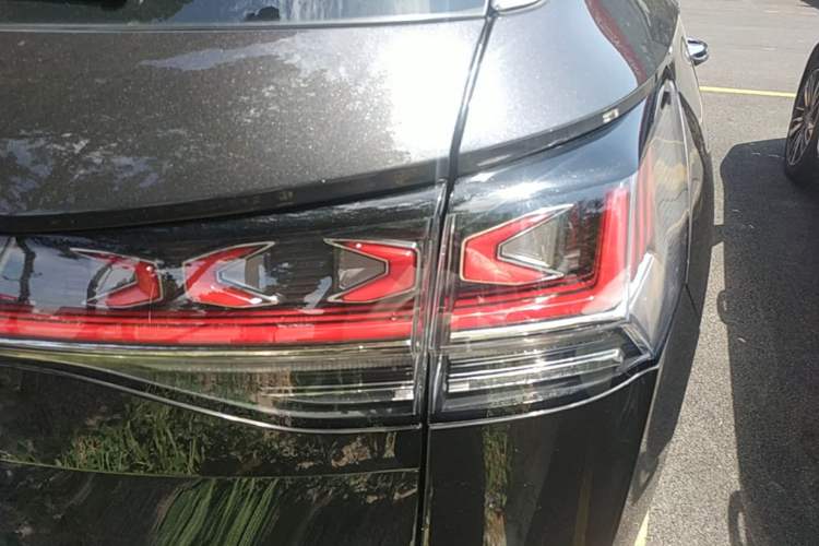 Used Volkswagen Tayron GTE Plug-in Hybrid 2024 280TSI Luxury Plus Advanced Edition Exterior 3