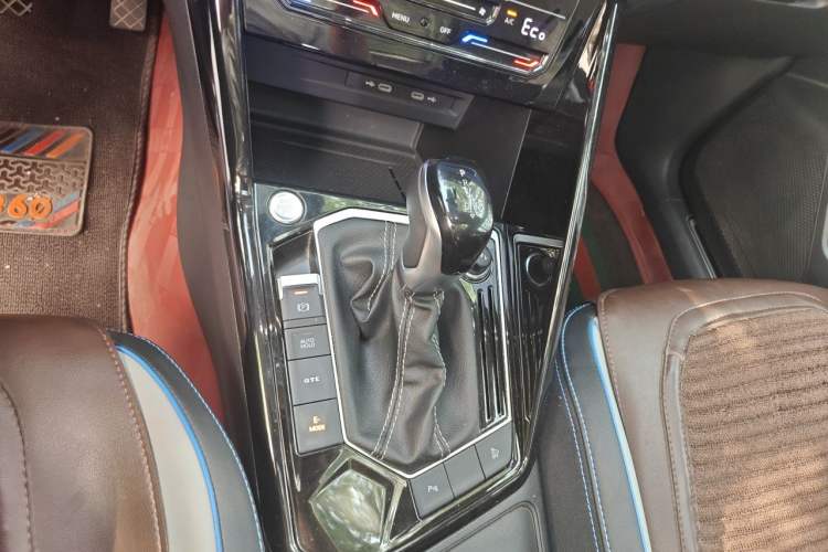 Used Volkswagen Tayron GTE Plug-in Hybrid 2024 280TSI Luxury Plus Advanced Edition Gear Lever