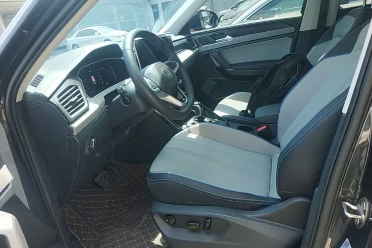 Used Volkswagen Tayron GTE Plug-in Hybrid 2024 280TSI Luxury Plus Advanced Edition Left Front Seat