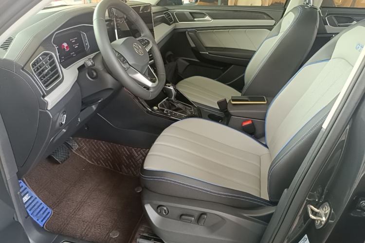 Used Volkswagen Tayron GTE Plug-in Hybrid 2024 280TSI Luxury Plus Advanced Edition Left Front Seat