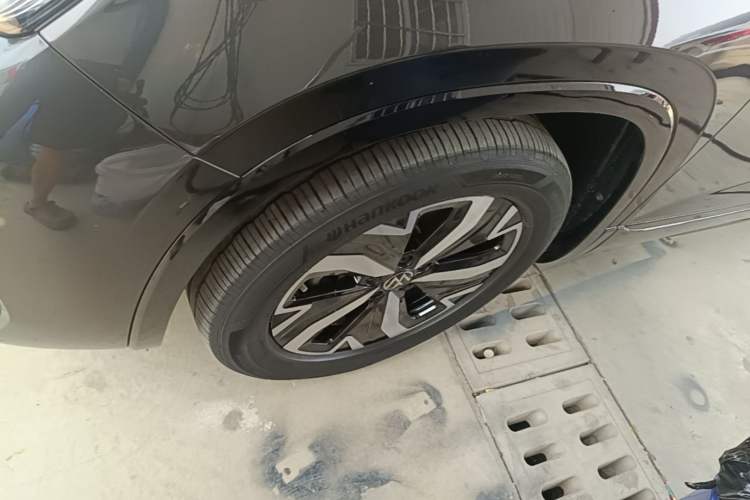 Used Volkswagen Tayron GTE Plug-in Hybrid 2024 280TSI Luxury Plus Advanced Edition Left Front Wheel Hub