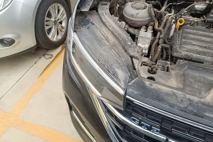 Used Volkswagen Tayron GTE Plug-in Hybrid 2024 280TSI Luxury Plus Advanced Edition Right Front Headlight