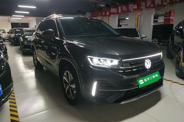 Used Volkswagen Tayron GTE Plug-in Hybrid 2024 280TSI Luxury Plus Advanced Edition Front Right 45 Deg