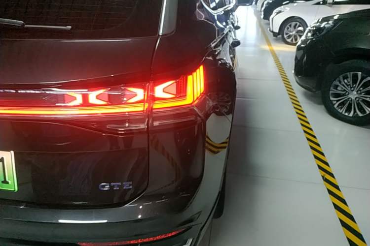 Used Volkswagen Tayron GTE Plug-in Hybrid 2024 280TSI Luxury Plus Advanced Edition Right Rear Taillight