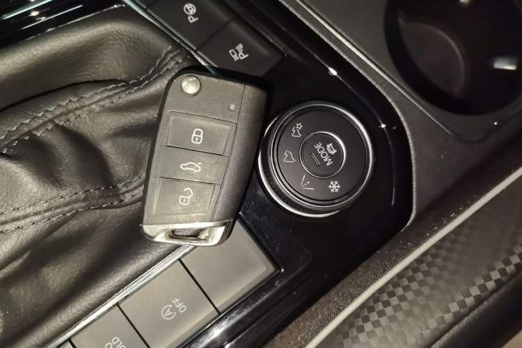 Used Volkswagen Tayron X 2020 380TSI Four-Wheel Drive Flagship Smart Connectivity Version Interior 1