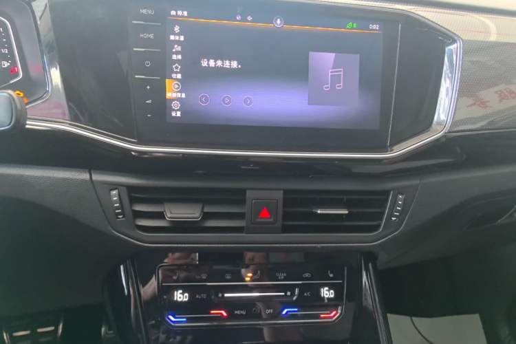 Used Volkswagen Tayron X 2020 330TSI Two-Wheel Drive Luxury Smart Connectivity Version Audio And AC Panel