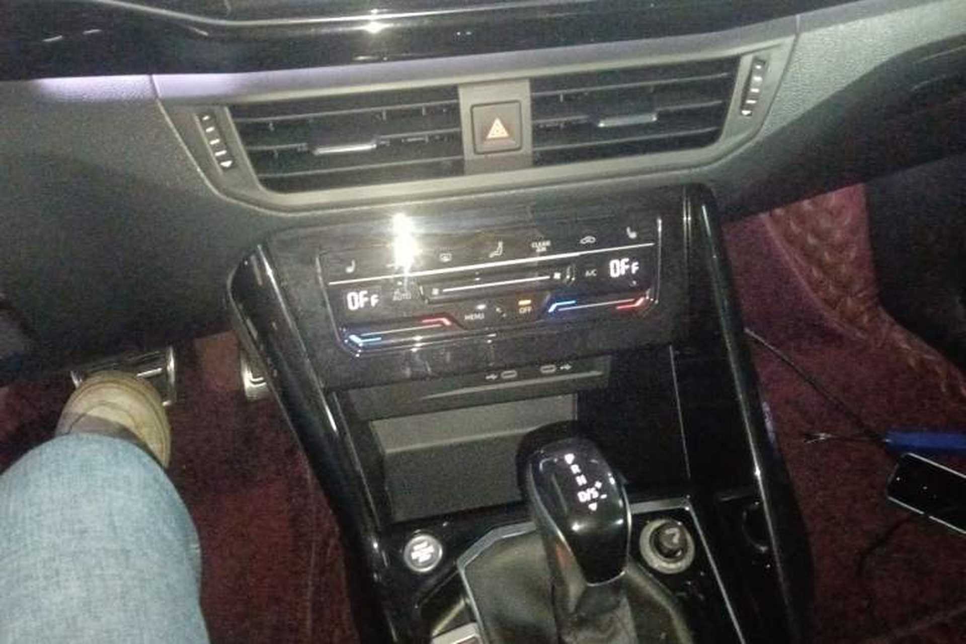 Used Volkswagen Tayron X 2020 330TSI Two-Wheel Drive Luxury Smart Connectivity Version Audio And AC Panel