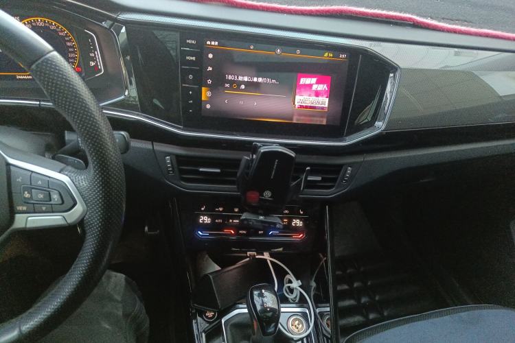 Used Volkswagen Tayron X 2020 330TSI Two-Wheel Drive Luxury Smart Connectivity Version Audio And AC Panel