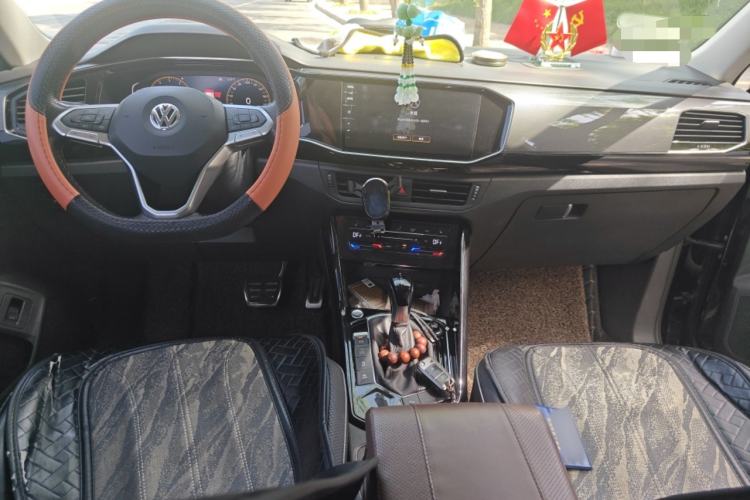 Used Volkswagen Tayron X 2020 330TSI Two-Wheel Drive Luxury Smart Connectivity Version Center Console