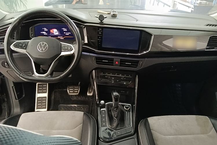 Used Volkswagen Tayron X 2020 330TSI Two-Wheel Drive Luxury Smart Connectivity Version Center Console