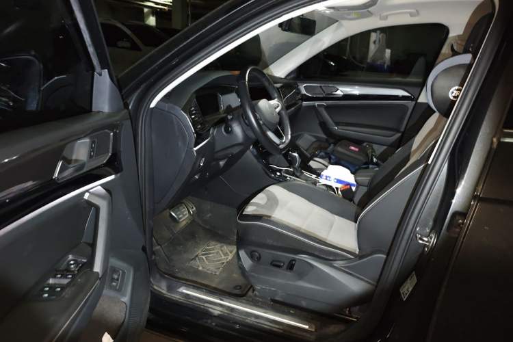 Used Volkswagen Tayron X 2020 330TSI Two-Wheel Drive Luxury Smart Connectivity Version Driver Seat