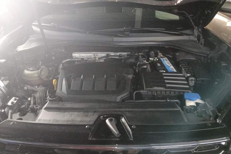 Used Volkswagen Tayron X 2020 330TSI Two-Wheel Drive Luxury Smart Connectivity Version Engine Bay