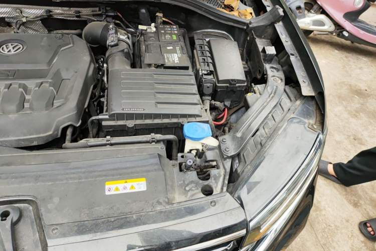 Used Volkswagen Tayron X 2020 330TSI Two-Wheel Drive Luxury Smart Connectivity Version Engine Bay Left