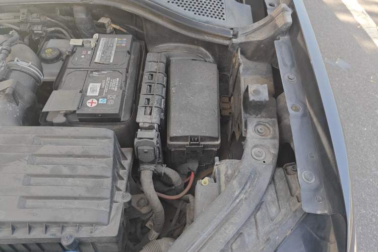 Used Volkswagen Tayron X 2020 330TSI Two-Wheel Drive Luxury Smart Connectivity Version Engine Bay Left