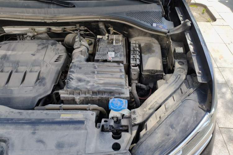 Used Volkswagen Tayron X 2020 330TSI Two-Wheel Drive Luxury Smart Connectivity Version Engine Bay Left