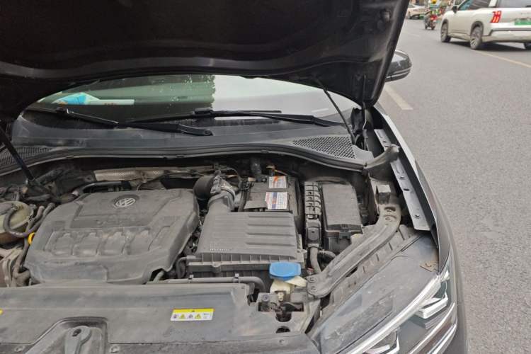 Used Volkswagen Tayron X 2020 330TSI Two-Wheel Drive Luxury Smart Connectivity Version Engine Bay Left