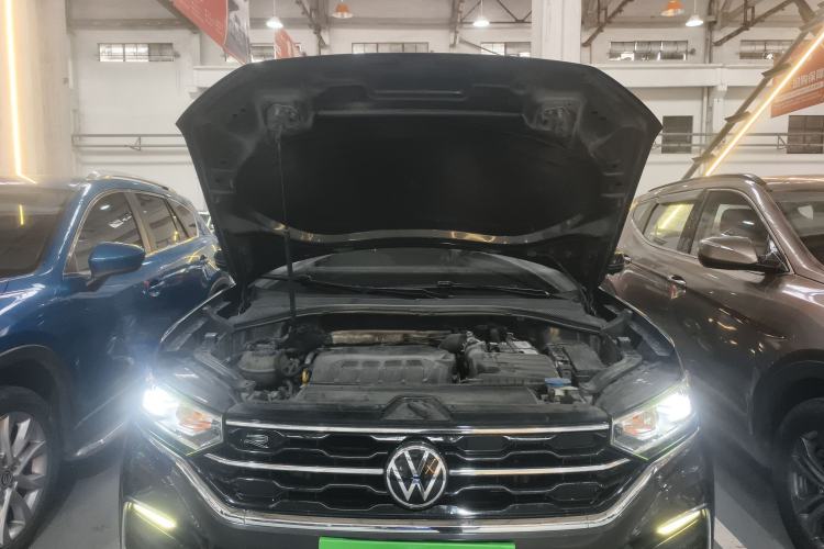 Used Volkswagen Tayron X 2020 330TSI Two-Wheel Drive Luxury Smart Connectivity Version Engine Bay
