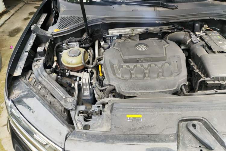 Used Volkswagen Tayron X 2020 330TSI Two-Wheel Drive Luxury Smart Connectivity Version Engine Bay Right