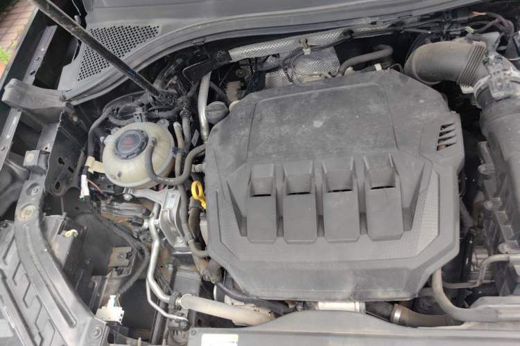 Used Volkswagen Tayron X 2020 330TSI Two-Wheel Drive Luxury Smart Connectivity Version Engine Bay Right
