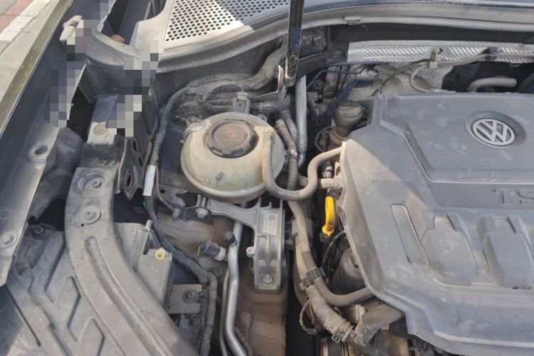 Used Volkswagen Tayron X 2020 330TSI Two-Wheel Drive Luxury Smart Connectivity Version Engine Bay Right