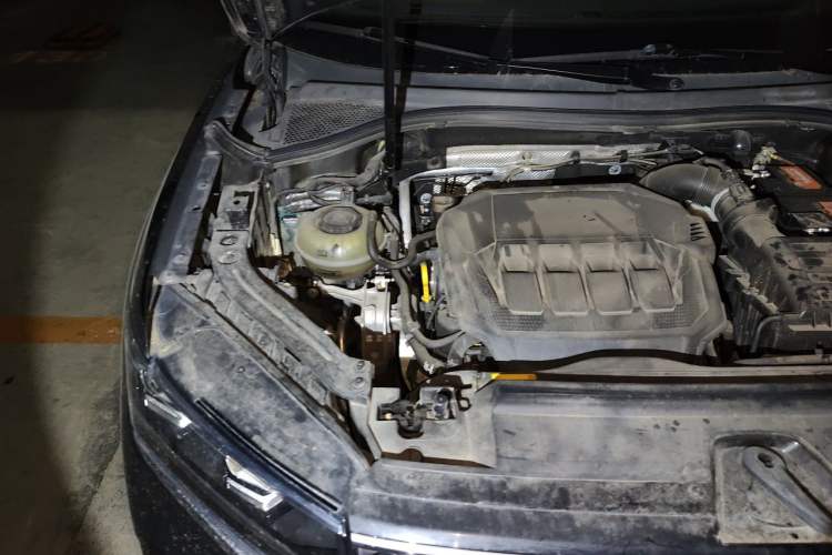 Used Volkswagen Tayron X 2020 330TSI Two-Wheel Drive Luxury Smart Connectivity Version Engine Bay Right