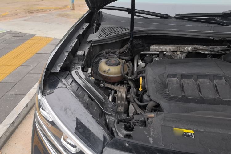 Used Volkswagen Tayron X 2020 330TSI Two-Wheel Drive Luxury Smart Connectivity Version Engine Bay Right