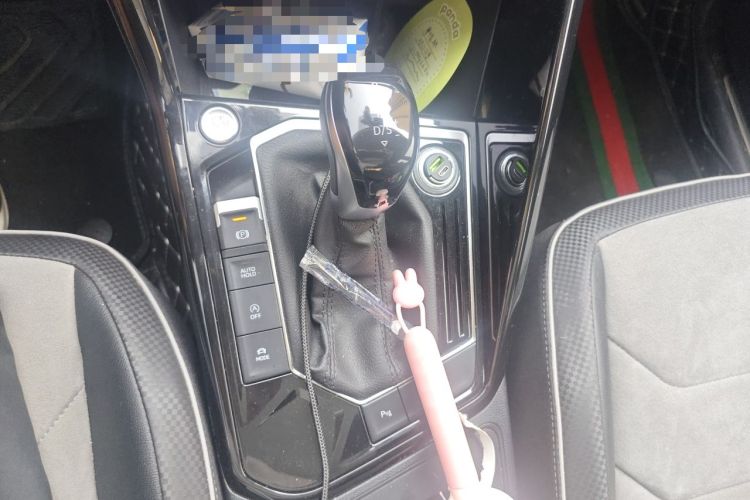 Used Volkswagen Tayron X 2020 330TSI Two-Wheel Drive Luxury Smart Connectivity Version Gear Lever