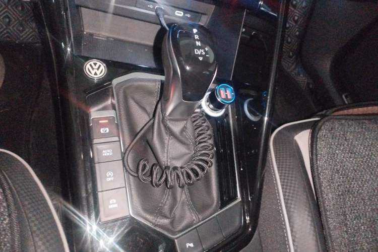 Used Volkswagen Tayron X 2020 330TSI Two-Wheel Drive Luxury Smart Connectivity Version Gear Lever