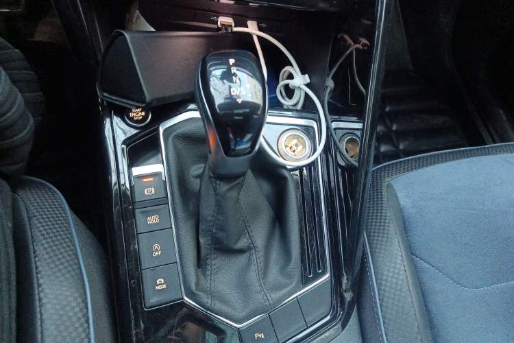 Used Volkswagen Tayron X 2020 330TSI Two-Wheel Drive Luxury Smart Connectivity Version Gear Lever