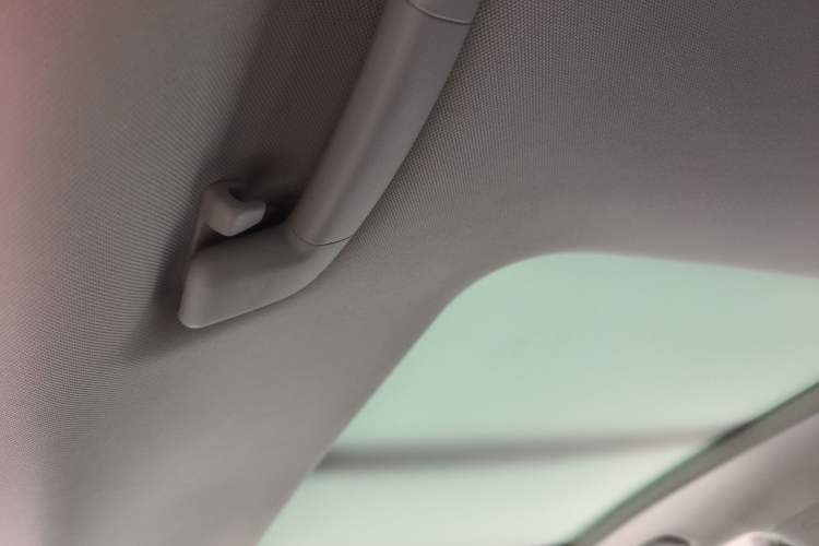 Used Volkswagen Tayron X 2020 330TSI Two-Wheel Drive Luxury Smart Connectivity Version Headliner