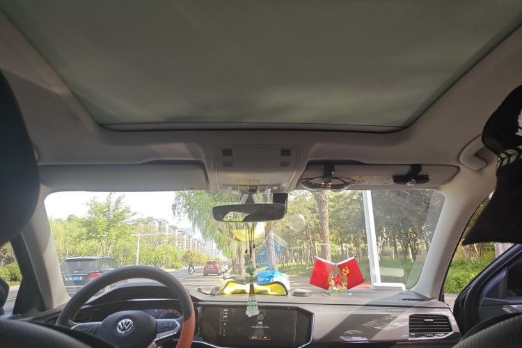 Used Volkswagen Tayron X 2020 330TSI Two-Wheel Drive Luxury Smart Connectivity Version Headliner