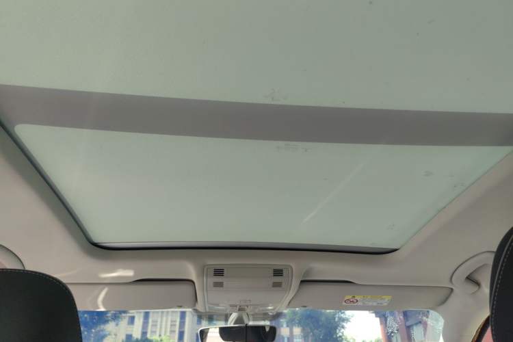 Used Volkswagen Tayron X 2020 330TSI Two-Wheel Drive Luxury Smart Connectivity Version Headliner