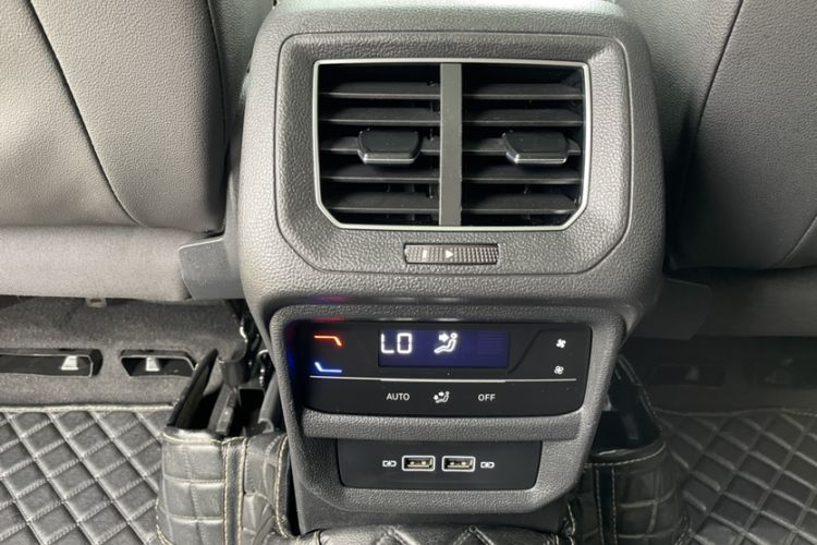 Used Volkswagen Tayron X 2020 330TSI Two-Wheel Drive Luxury Smart Connectivity Version Interior 1