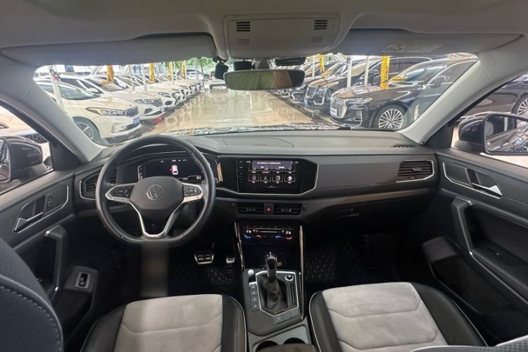 Used Volkswagen Tayron X 2020 330TSI Two-Wheel Drive Luxury Smart Connectivity Version Interior 1