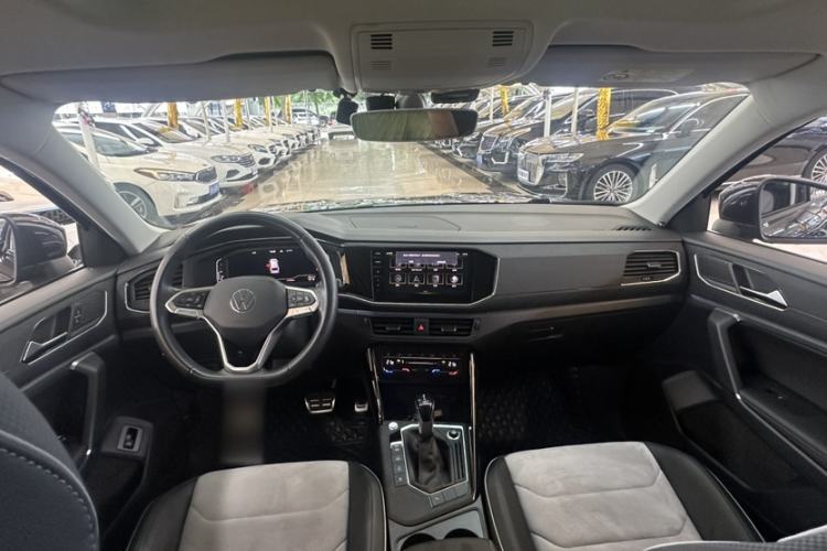 Used Volkswagen Tayron X 2020 330TSI Two-Wheel Drive Luxury Smart Connectivity Version Interior 1