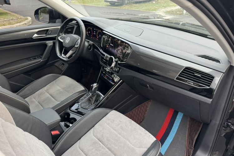 Used Volkswagen Tayron X 2020 330TSI Two-Wheel Drive Luxury Smart Connectivity Version Interior 10