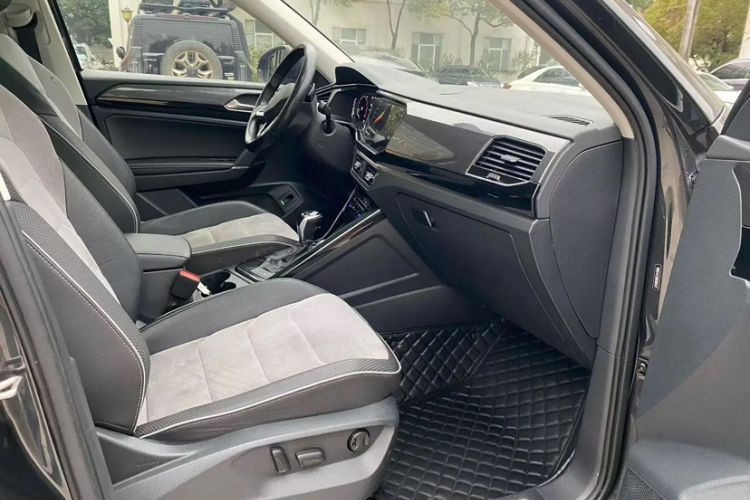 Used Volkswagen Tayron X 2020 330TSI Two-Wheel Drive Luxury Smart Connectivity Version Interior 2
